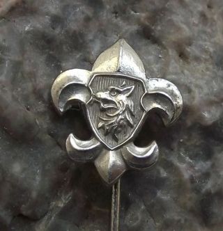 Czech Boy Scouts Association Fleur De Lis Symbol Wolf Head Scouting Pin Badge