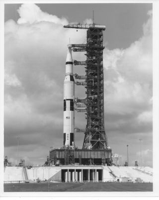 Nasa 1969 B&w Photo Of Apollo 12 Saturn V