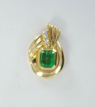 Vintage 18k Yellow Gold Diamond And Emerald Pendant
