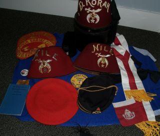 Vtg Shriners Masonic Collectibles 3 Fez Hats/sash/patches/hats El Korah - Nile