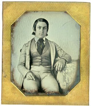 Cool Daguerreotype Of Well - Dressed Young Man Before Rippled Backdrop