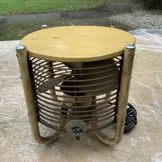 Vintage W.  W.  Welch Co.  (air - Flight Circulators) 3 - Speed Foot Stool Fan