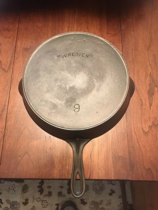 Early High Arch Logo Wagner 9 Cast Iron Skillet