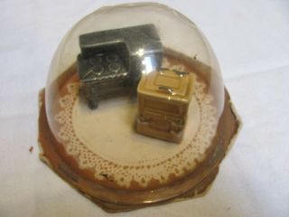 Vintage Arcadia Minature Salt And Pepper Shakers Old Cook Stove And Old Ice Box