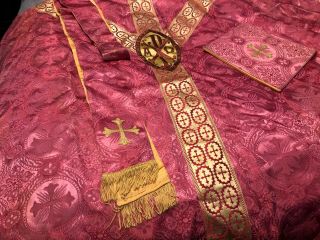 Gorgeous Vintage Catholic Priests Rose Pink Gold Brocade 4 Piece Chasuble Set