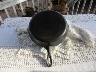 Unmarked " Wagner " 10 Cast Iron Made In U.  S.  A.  11 3/4 Inch Skillet - Cond.