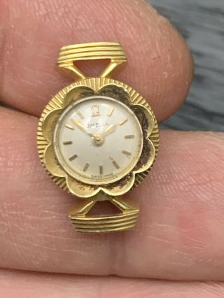 Vintage Omega 17 Jewels 18K Yellow Gold Back Winding Ladies Watch 8.  8 Grams 3