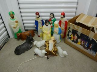 Vintage Christmas Nativity Light Up Blow Mold 13 Piece Set Mary Jesus Joseph