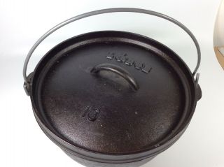 Lodge Number 10 Camp Fire Cast Iron Dutch Oven 5 Quart Footed With Lid And Bag
