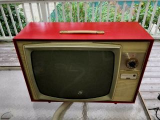 Retro Vintage Tv Silvertone Suburbanite Portable 1963 Nineteen In.  Sears