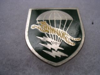 South Vietnamese Special Forces Tony The Tiger Di Crest Pin Dui Beercan