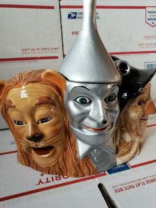 Warner Bros 1997 Wizard Of Oz Cowardly Lion Tin Man Scarecrow Cookie Jar W/ Box