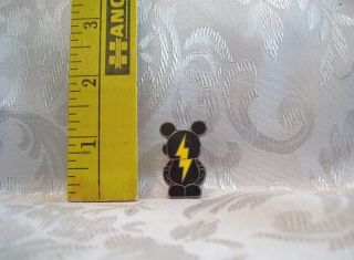 Walt Disney Vinylmation Jr 1 Lightning Bolt Trading Hat Lapel Pin Badge