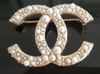 Authentic Vintage Chanel Cc Scatter Pearl Brooch