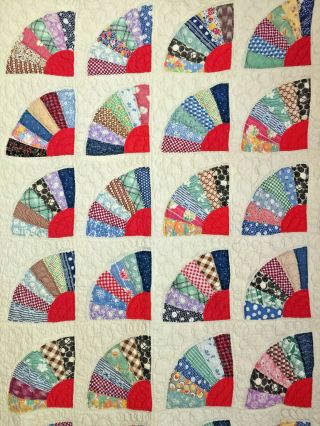 Vintage Hand Sewn Grandmother ' s Fan Quilt with Dense Quilting 3