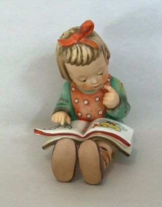 Vintage Goebel Hummel Figurine “bookworm” 8 Tmk6 Girl Reading Book Worm 4.  25”t