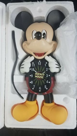 I) Disney Mickey Mouse Motion Cuckoo Clock Wall Decor Nib