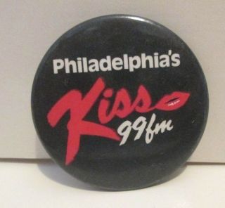 Vintage Philadelphia Fm Radio Station Kiss 99 Pinback Button Pin 1980 