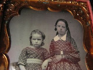1850 ' s 1/6th Plate Daguerreotype of Sisters w Matching Dresses 2