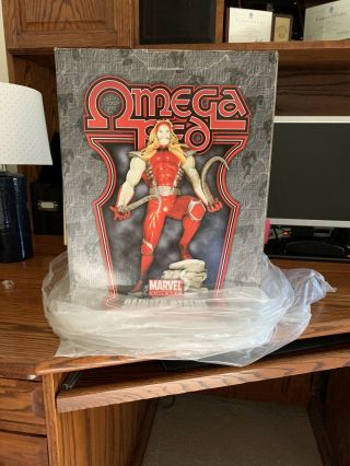 Bowen Designs Omega Red Statue Never Displayed