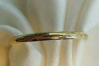 Vintage 14k Yellow Gold Oval Etched Hinged Bangle Bracelet - 6.  25” Small Wrist –