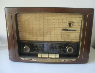 Vintage Wooden 1956 Grundig 2035 Push Button Table Model Radio