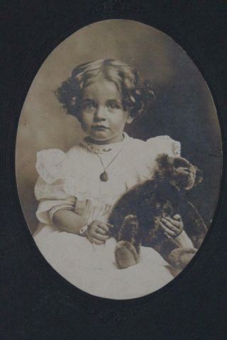 VICTORIAN GIRL Holding Teddy Bear Antique PHOTO CABINET CARD Negative Look (v21) 2
