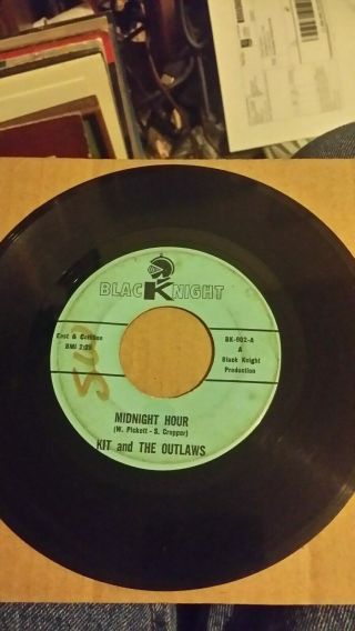 Kit & The Outlaws " Midnight Hour " 1966 Blacknight Records Bk - 902 Garage Rock 45