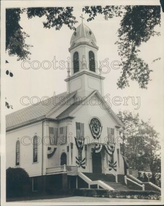 Press Photo Patriotic St Thomas Aquinas Church Nahant Massachusetts