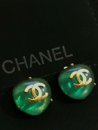 100 Authentic Vintage Chanel Heart Cabochon Cut Clip - On Earrings With Cc Logo