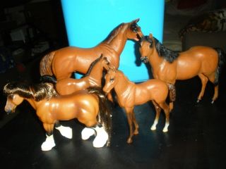 4 Blue Box Hard Plastic Brown Horses 1 1996 Empire Horse
