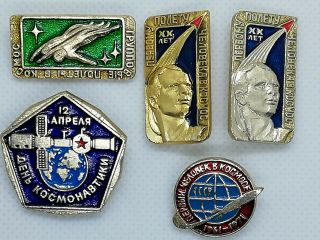 Space Soviet Programm.  Set 1 Of 5 Pin Badges.