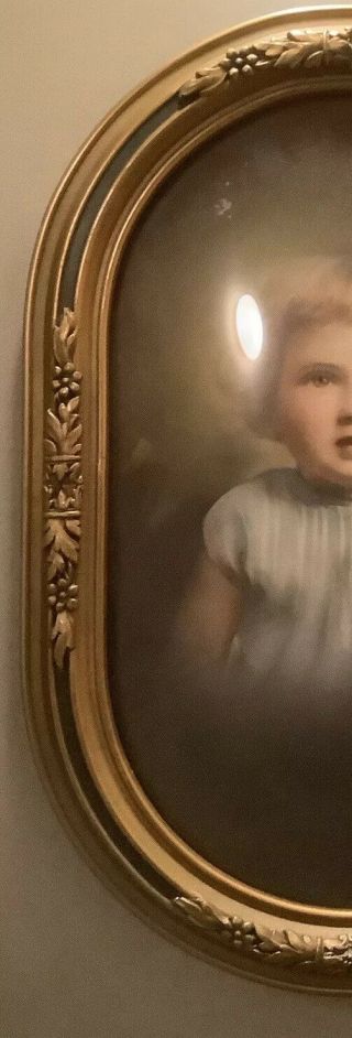 Antique (1910 - 1930’s) Picture Of A Girl - Oval Wood Frame With Convex (bubble) Glass 2