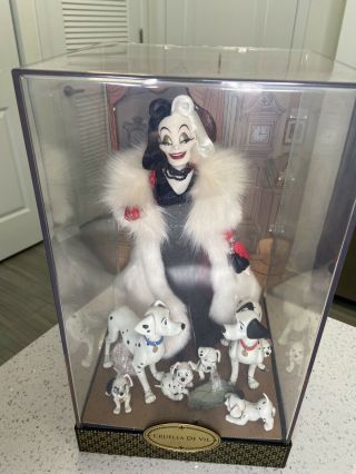 Disney Store Cruella De Vil And Dalmatians Doll Set Designer Folktale Le