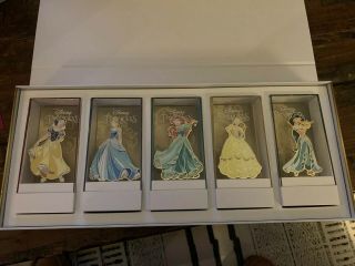 Disney Princesses Figpin Deluxe Box Pin Set - In Hand -