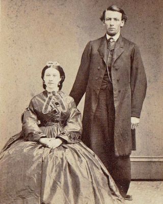 Compelling Civil War Era Couple - 1860s Cdv Photo W/ Revenue Stamp