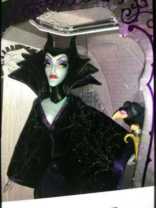 Disney Store Limited Edition Maleficent 17 Inch Doll 3
