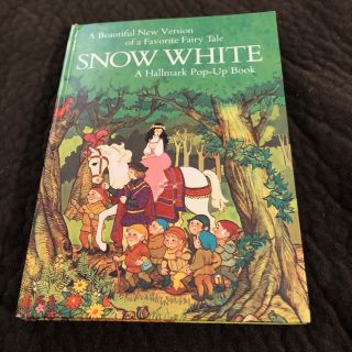 Hallmark Pop - Up Book Snow White Fairy Tale