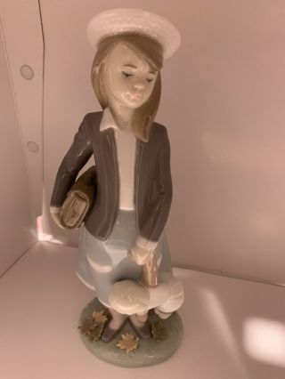 Retired Lladro Spain Autumn 5218 Girl W/ Doll Hand Painted Porcelain Figurine