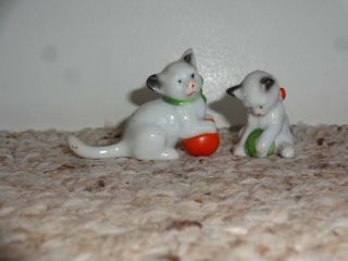 Vintage Japan Miniature Porcelain Cat Kitten Yarn Ball Pair Figurines