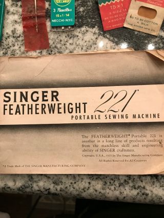 Vintage Singer 221 - 1 Featherweight Portable Sewing Machine - with Case 3