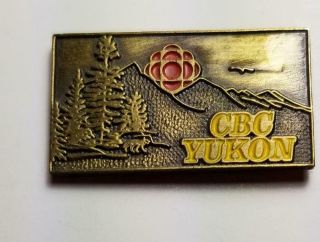 Cbc Yukon Canadian Broadcasting Corporation Hat Lapel Pin 1078