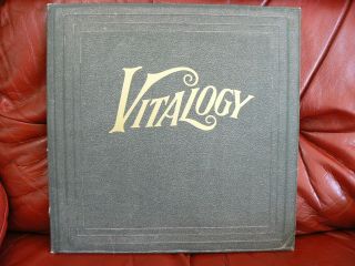 Pearl Jam - Vitalogy (e 66900) Vinyl Record Lp - With Insert Booklet - 1994