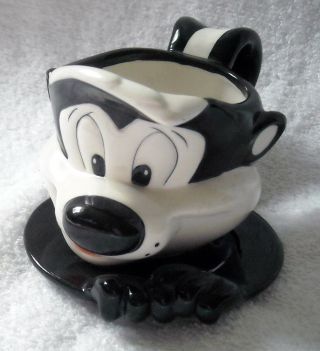 Warner Brothers Store Pepe Le Pew Ceramic Mug Cup & Saucer Figural Skunk
