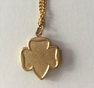 Vintage Girl Scout Brownie 1950s Photo Locket Gold Toned Necklace Pendant 2