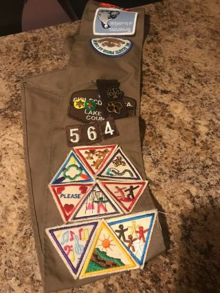 Vintage 90s Girl Scout Brownie Brown Sash Patches And Pins