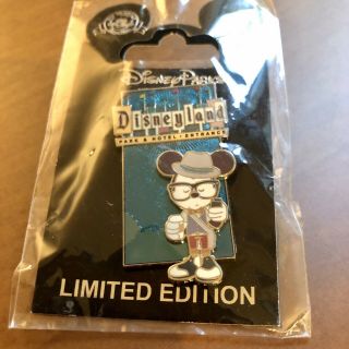 Disneyland Hipster Mickey Mouse Le 750 Disney Pin Jerrod Maruyama On Card