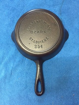 Ozark Crescent Foundry Cast Iron Skillet No.  4 With Heat Ring