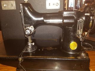 Vintage 1947 Singer Featherweight 221 Sewing Machine Case Xtras Black Gold