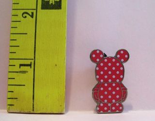 Walt Disney Vinylmation Jr Minnie Mouse Trading Hat Lapel Pin Badge